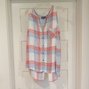 Market and Spruce plaid tank